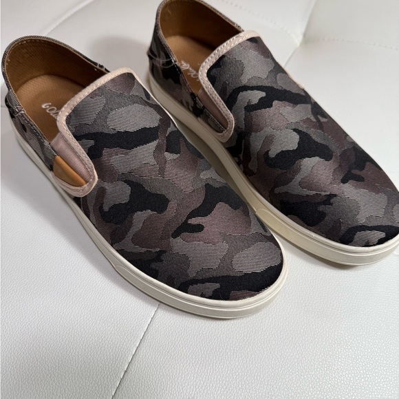 OluKai Shoes - Olukai Womens Pehuea Pa’i Convertible Slip On Sneakers Size 10 Pink Camo Casual